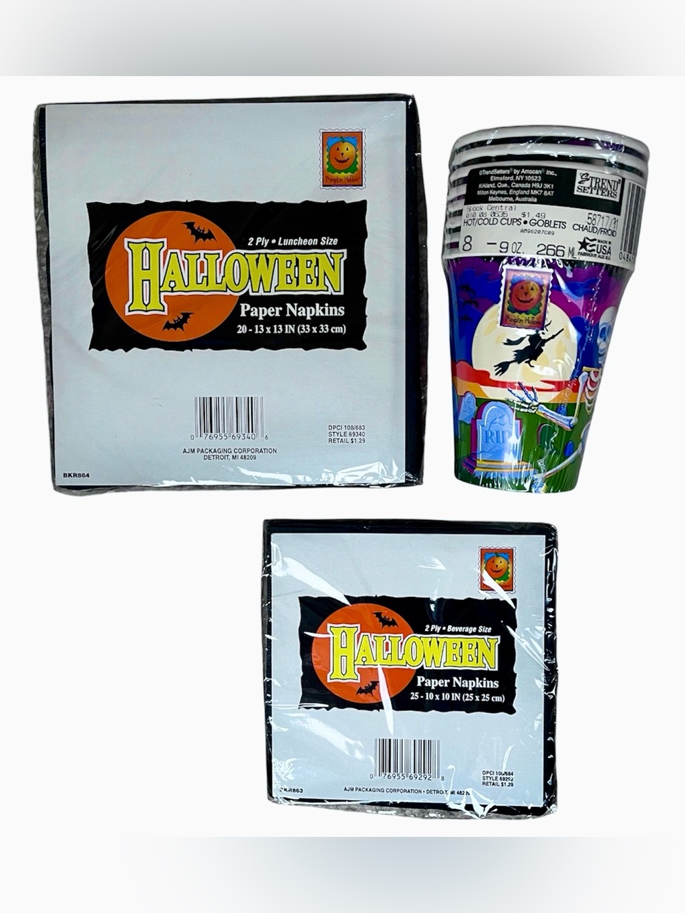VINTAGE BRAND NEW 80's Halloween cups and napkin set